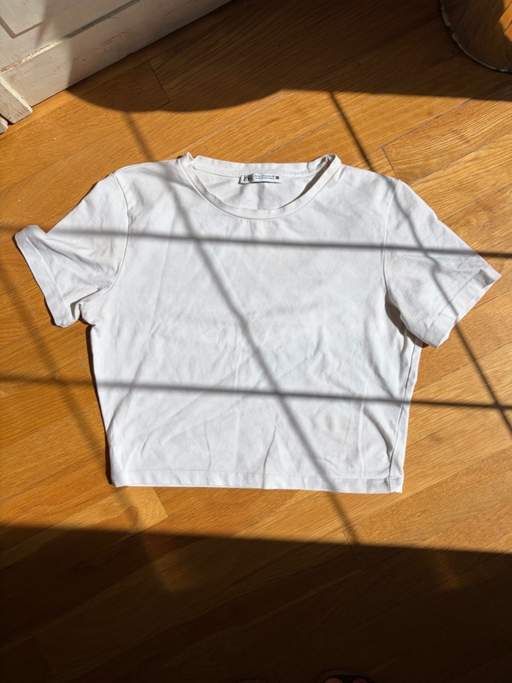 🌸Zara White Cropped Crewneck Tee